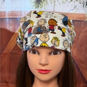 Cartoon Character Print Scrub Cap in Cream and Multicolor